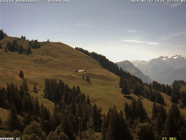 Archived image Webcam mountain restaurant Bärenfang, Hochstuckli Sattel