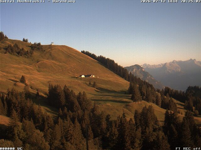Archived image Webcam mountain restaurant Bärenfang, Hochstuckli Sattel