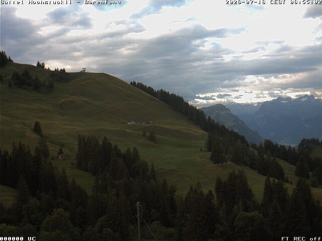 Archived image Webcam mountain restaurant Bärenfang, Hochstuckli Sattel