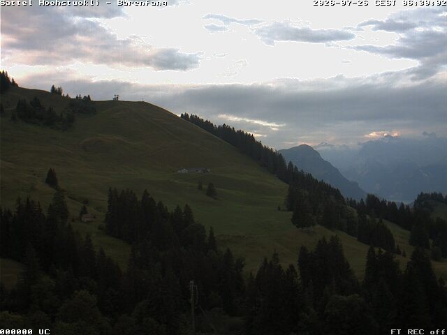 Archived image Webcam mountain restaurant Bärenfang, Hochstuckli Sattel