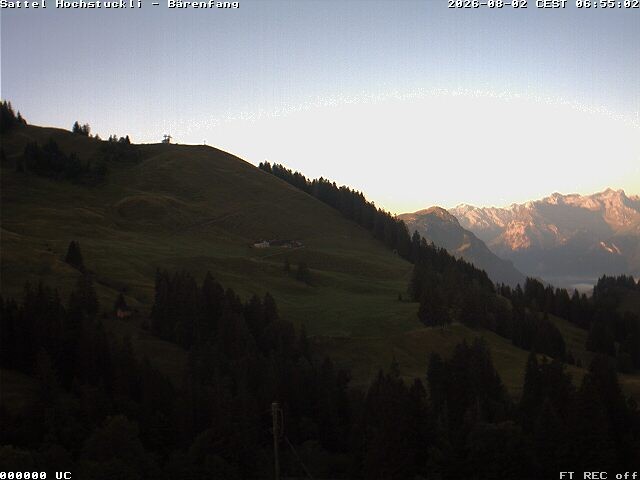 Archived image Webcam mountain restaurant Bärenfang, Hochstuckli Sattel