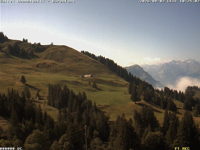 Archived image Webcam mountain restaurant Bärenfang, Hochstuckli Sattel