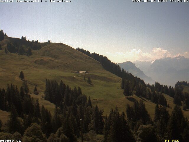 Archived image Webcam mountain restaurant Bärenfang, Hochstuckli Sattel