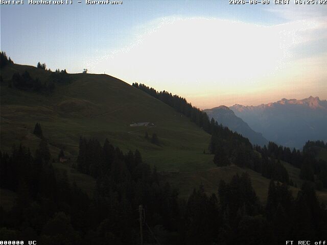 Archived image Webcam mountain restaurant Bärenfang, Hochstuckli Sattel