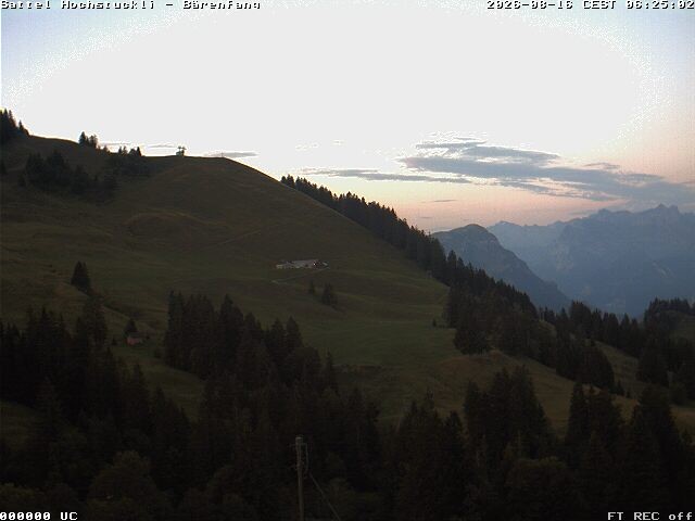 Archived image Webcam mountain restaurant Bärenfang, Hochstuckli Sattel