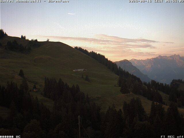 Archived image Webcam mountain restaurant Bärenfang, Hochstuckli Sattel