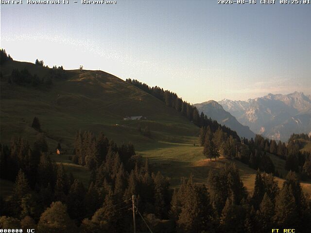 Archived image Webcam mountain restaurant Bärenfang, Hochstuckli Sattel
