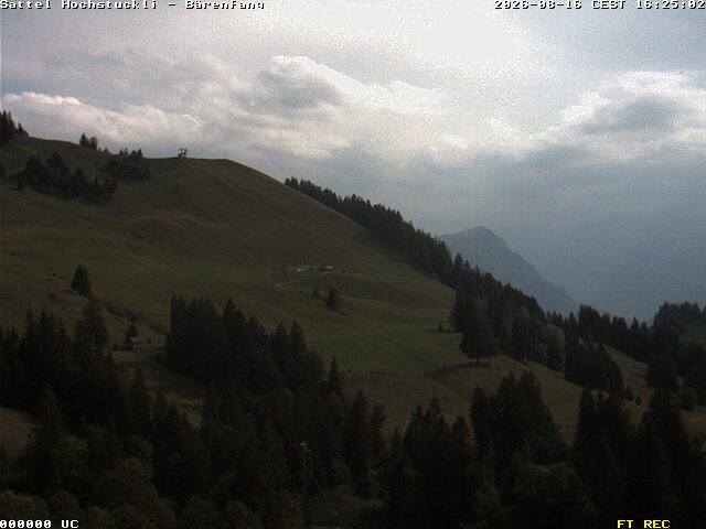 Archived image Webcam mountain restaurant Bärenfang, Hochstuckli Sattel