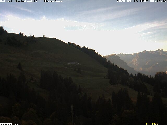 Archived image Webcam mountain restaurant Bärenfang, Hochstuckli Sattel