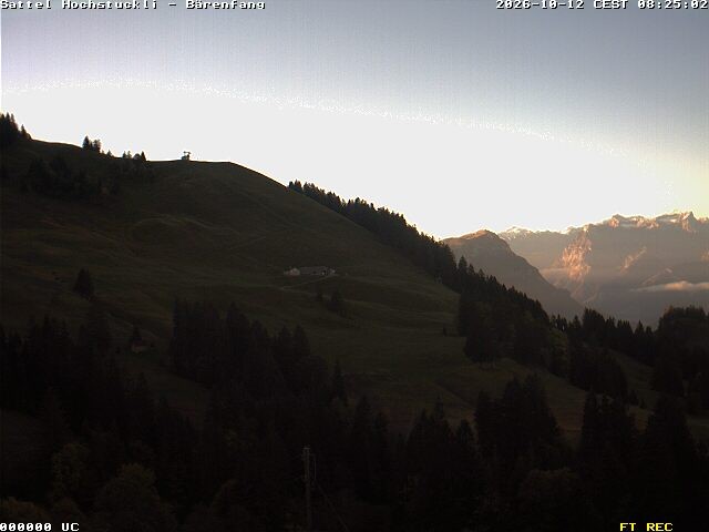 Archived image Webcam mountain restaurant Bärenfang, Hochstuckli Sattel