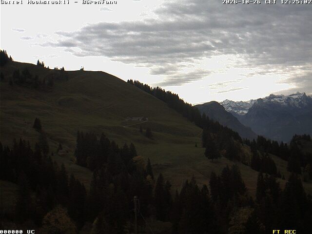 Archived image Webcam mountain restaurant Bärenfang, Hochstuckli Sattel