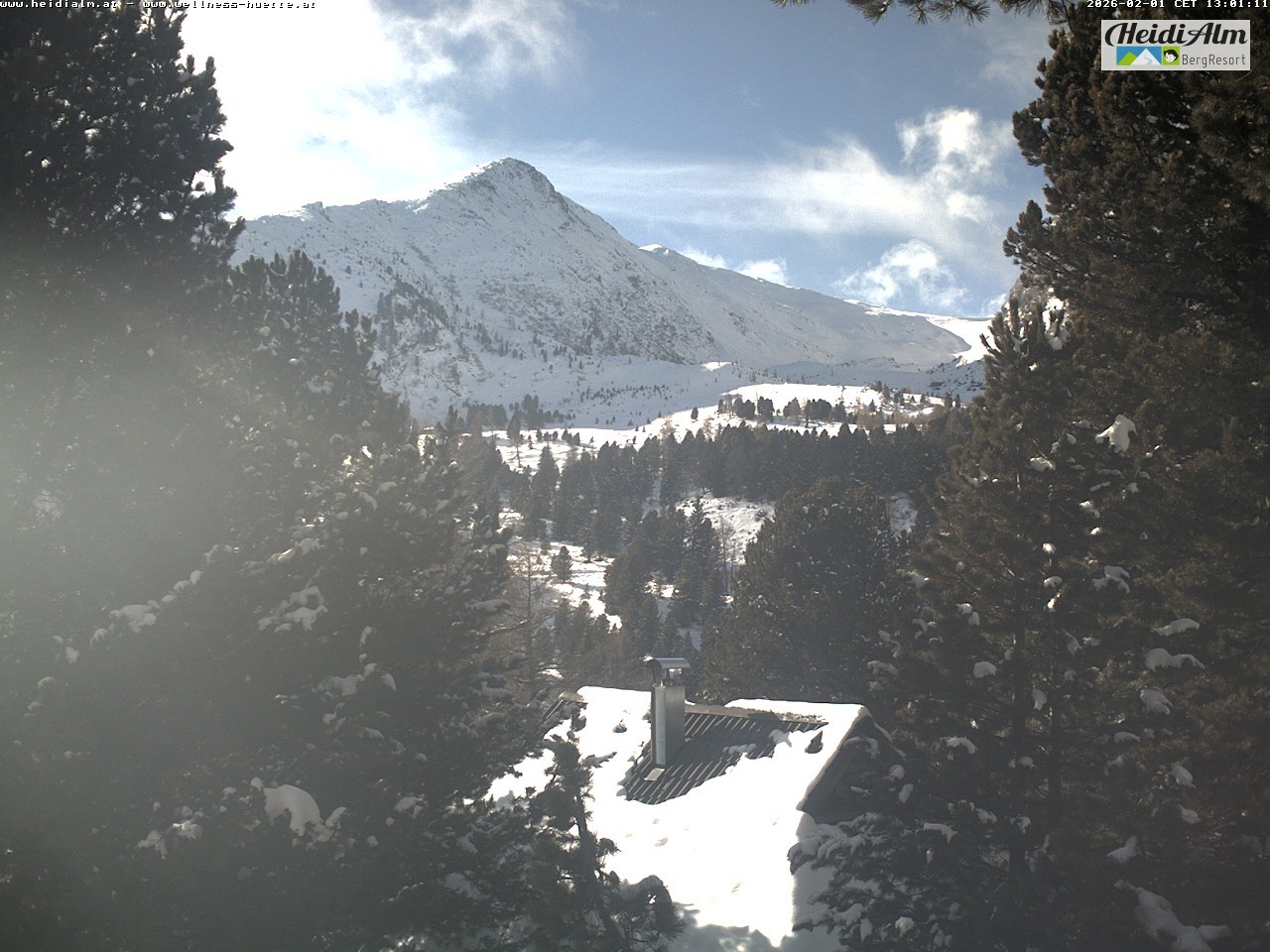 Archiv Foto Webcam Rödresnock (2310m, links), Sonntagstal (mitte) und Falkert Spitz (2308m, rechts)