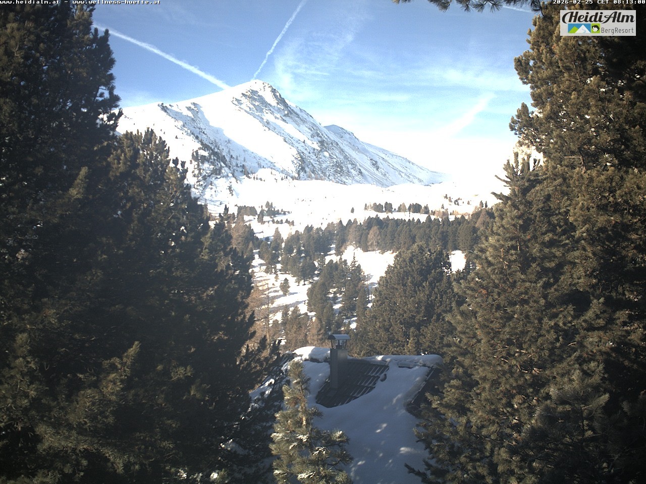 Archiv Foto Webcam Rödresnock (2310m, links), Sonntagstal (mitte) und Falkert Spitz (2308m, rechts)