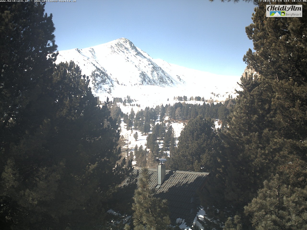 Archiv Foto Webcam Rödresnock (2310m, links), Sonntagstal (mitte) und Falkert Spitz (2308m, rechts)