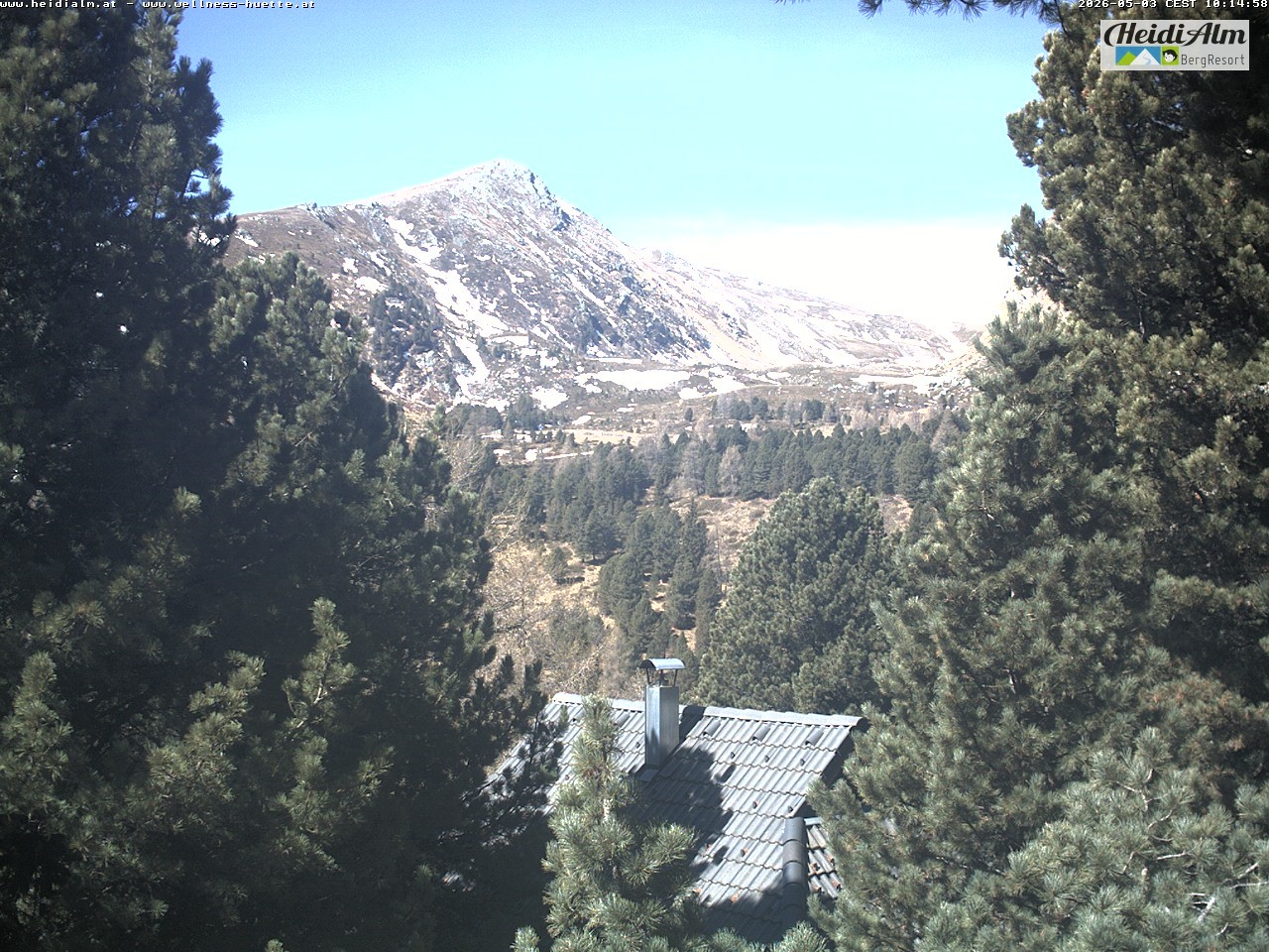 Archiv Foto Webcam Rödresnock (2310m, links), Sonntagstal (mitte) und Falkert Spitz (2308m, rechts)