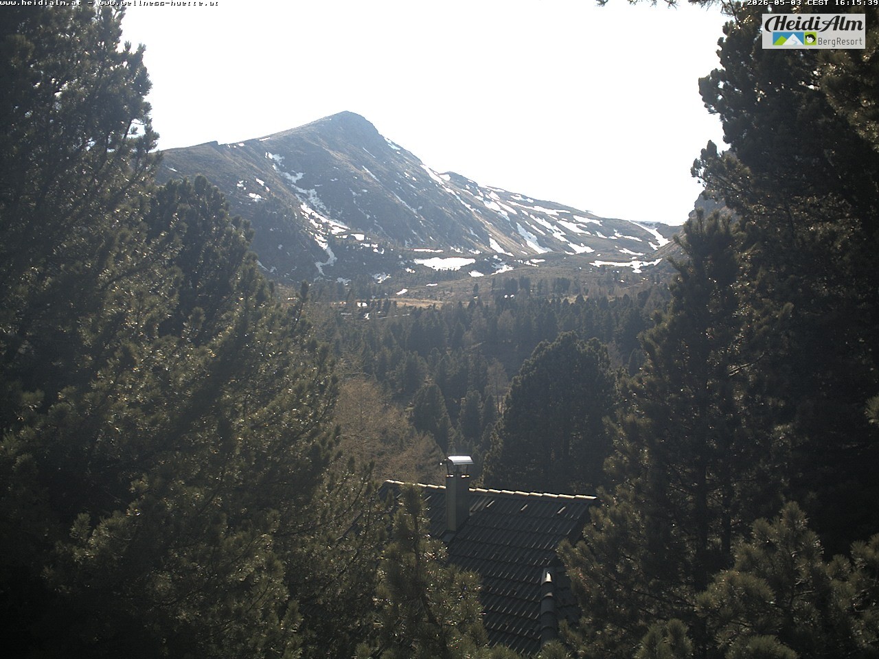 Archiv Foto Webcam Rödresnock (2310m, links), Sonntagstal (mitte) und Falkert Spitz (2308m, rechts)