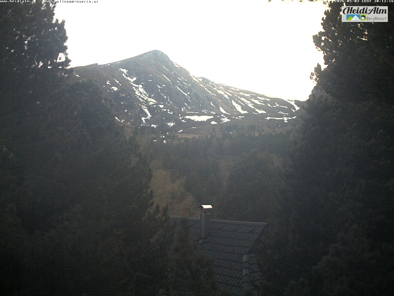 Archiv Foto Webcam Rödresnock (2310m, links), Sonntagstal (mitte) und Falkert Spitz (2308m, rechts)