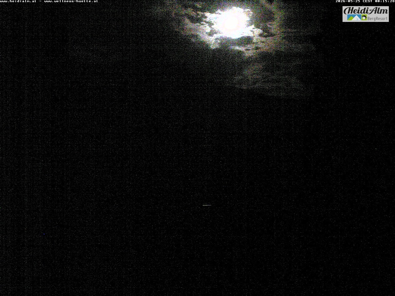 Archiv Foto Webcam Rödresnock (2310m, links), Sonntagstal (mitte) und Falkert Spitz (2308m, rechts)