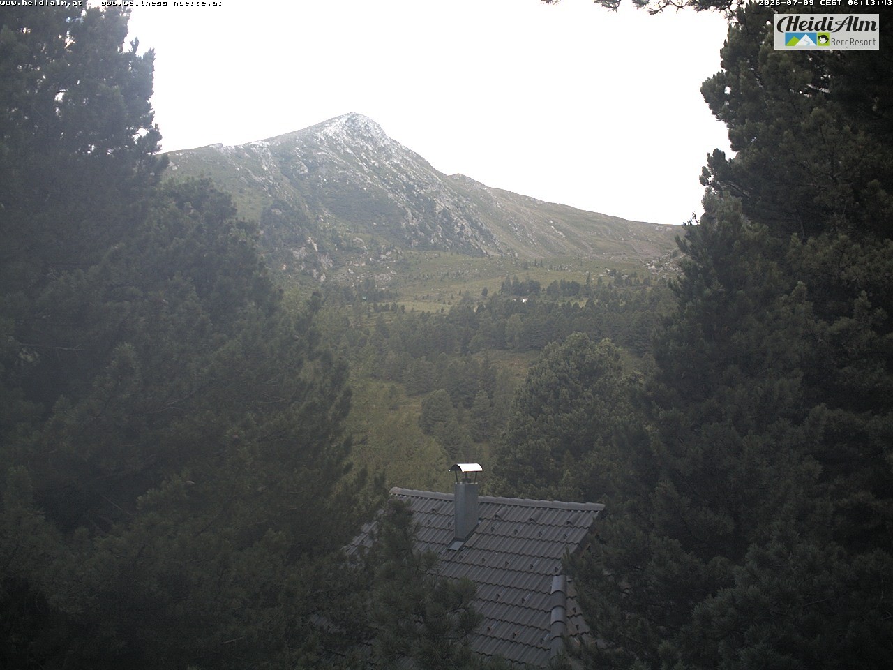 Archiv Foto Webcam Rödresnock (2310m, links), Sonntagstal (mitte) und Falkert Spitz (2308m, rechts)