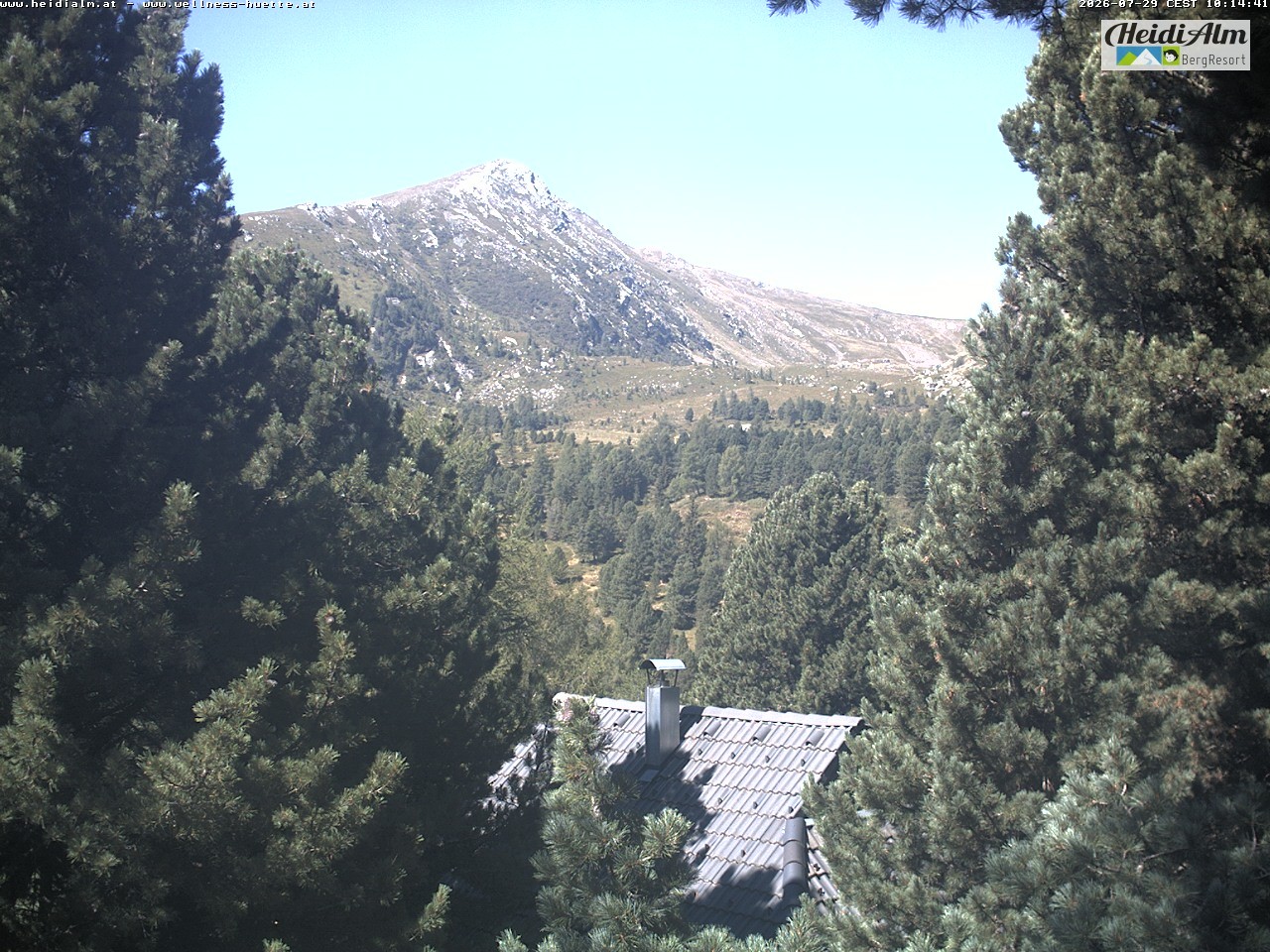 Archiv Foto Webcam Rödresnock (2310m, links), Sonntagstal (mitte) und Falkert Spitz (2308m, rechts)