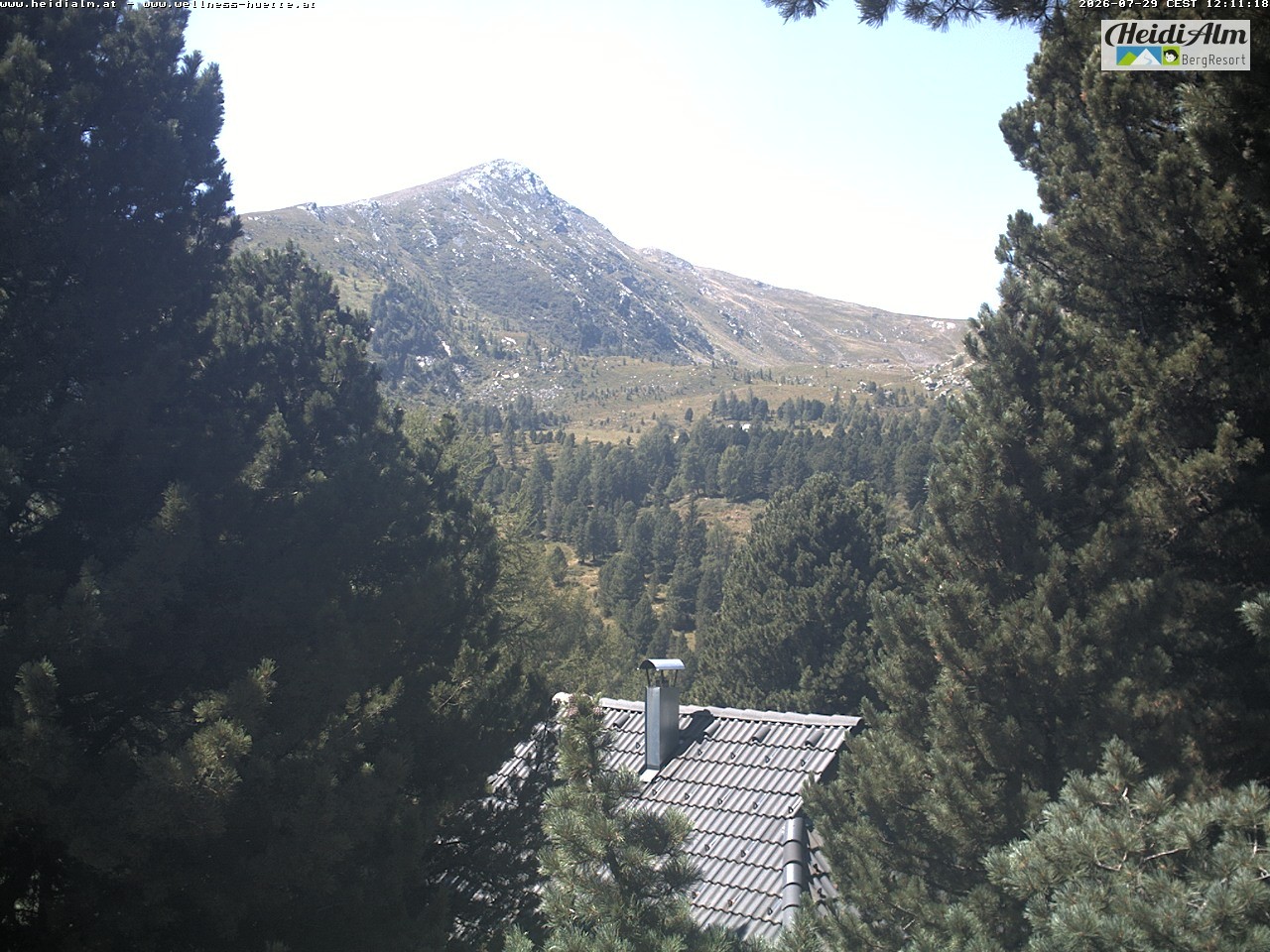 Archiv Foto Webcam Rödresnock (2310m, links), Sonntagstal (mitte) und Falkert Spitz (2308m, rechts)
