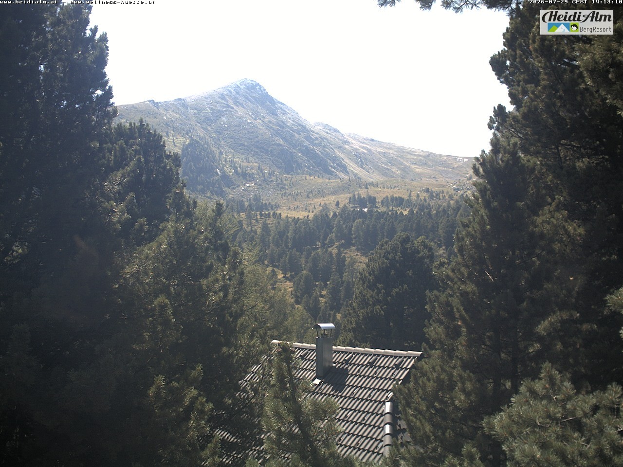 Archiv Foto Webcam Rödresnock (2310m, links), Sonntagstal (mitte) und Falkert Spitz (2308m, rechts)