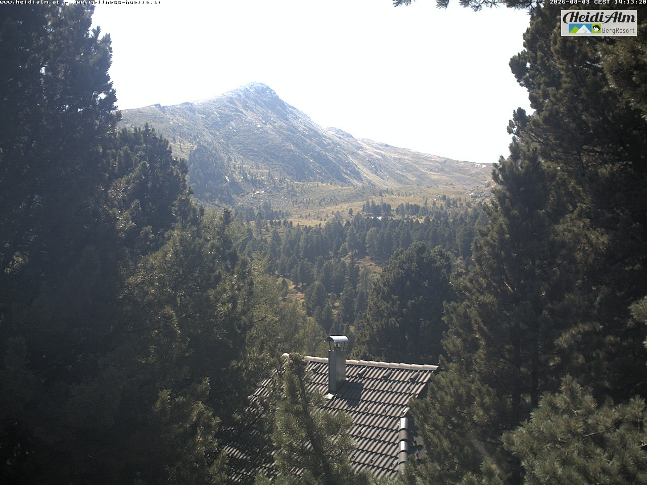 Archiv Foto Webcam Rödresnock (2310m, links), Sonntagstal (mitte) und Falkert Spitz (2308m, rechts)