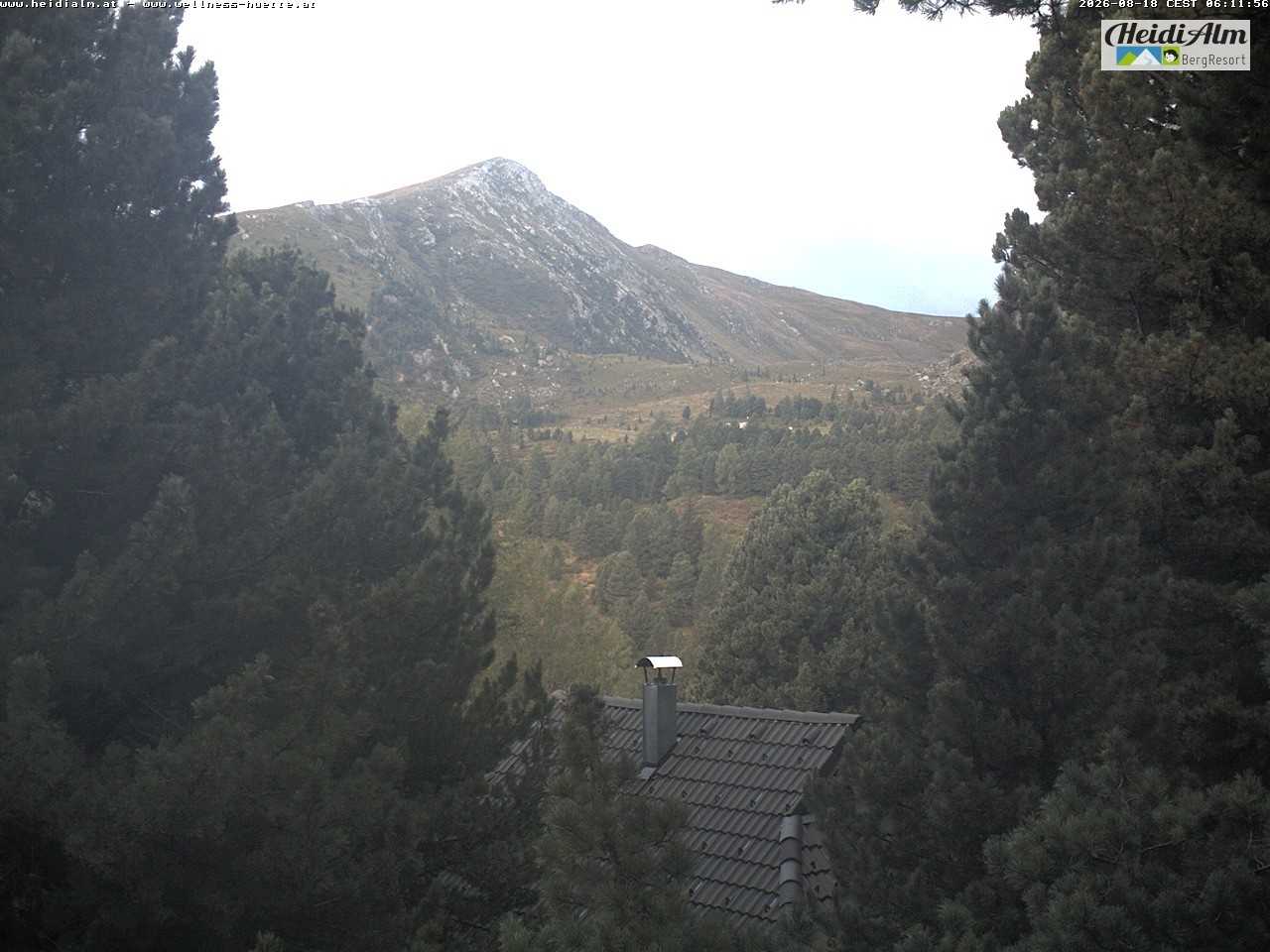 Archiv Foto Webcam Rödresnock (2310m, links), Sonntagstal (mitte) und Falkert Spitz (2308m, rechts)