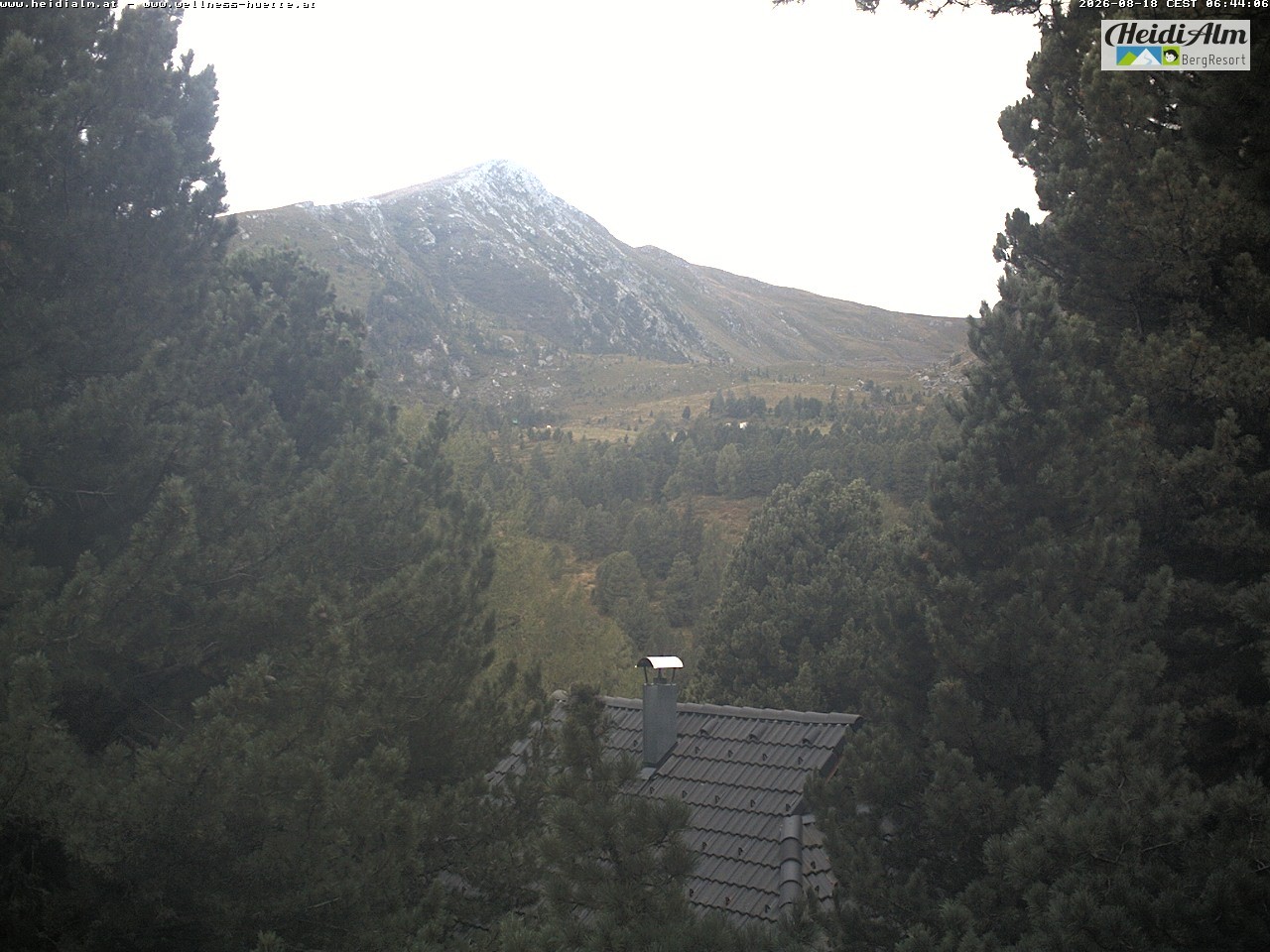 Archiv Foto Webcam Rödresnock (2310m, links), Sonntagstal (mitte) und Falkert Spitz (2308m, rechts)