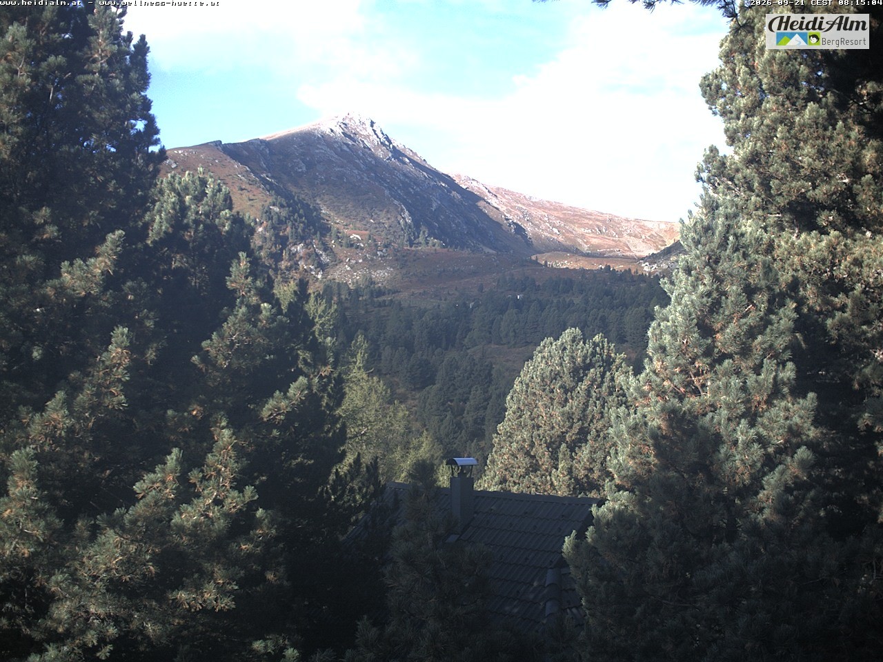 Archiv Foto Webcam Rödresnock (2310m, links), Sonntagstal (mitte) und Falkert Spitz (2308m, rechts)