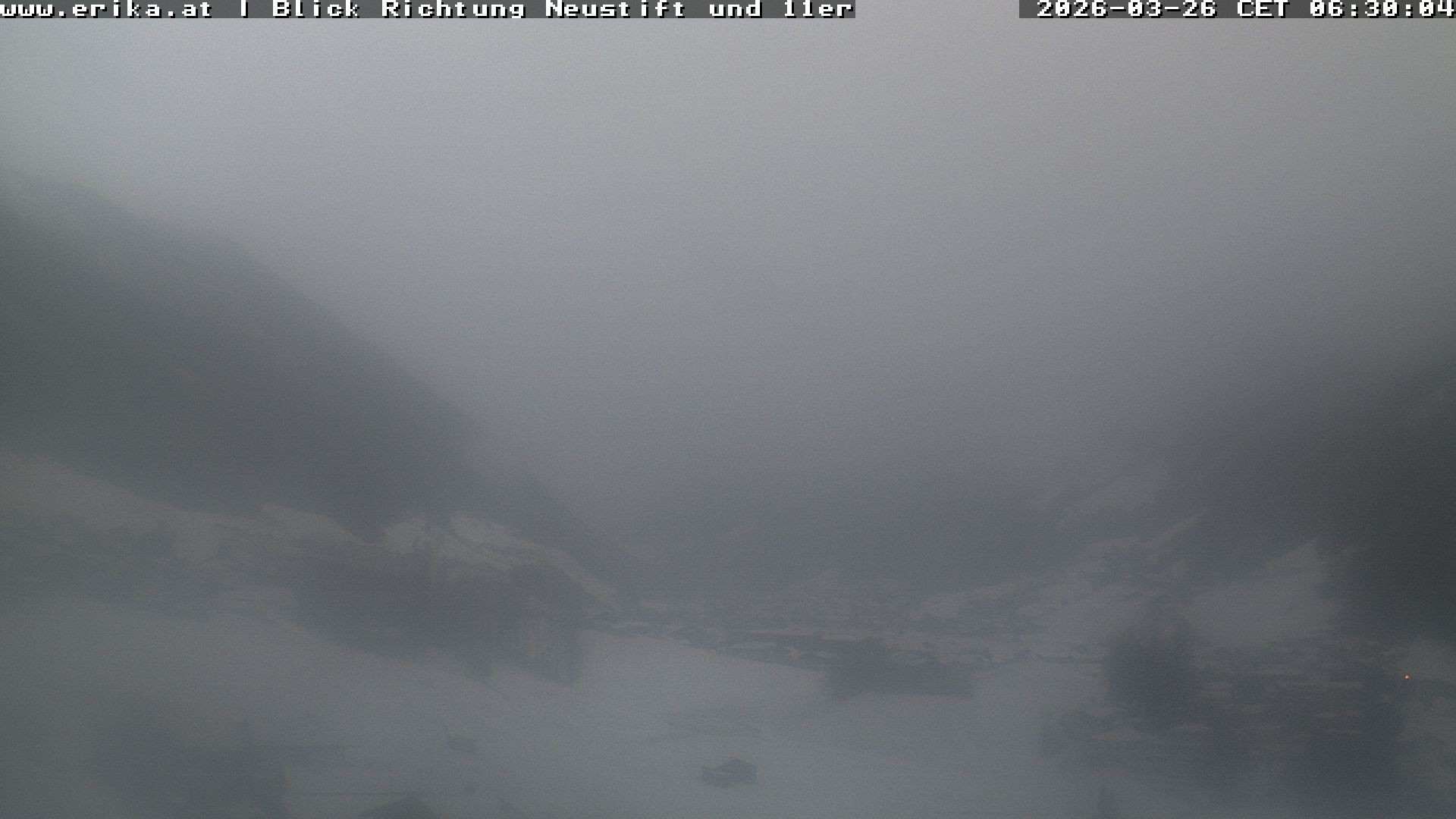 Archived image Webcam Neustift: View of the Stubai Glacier