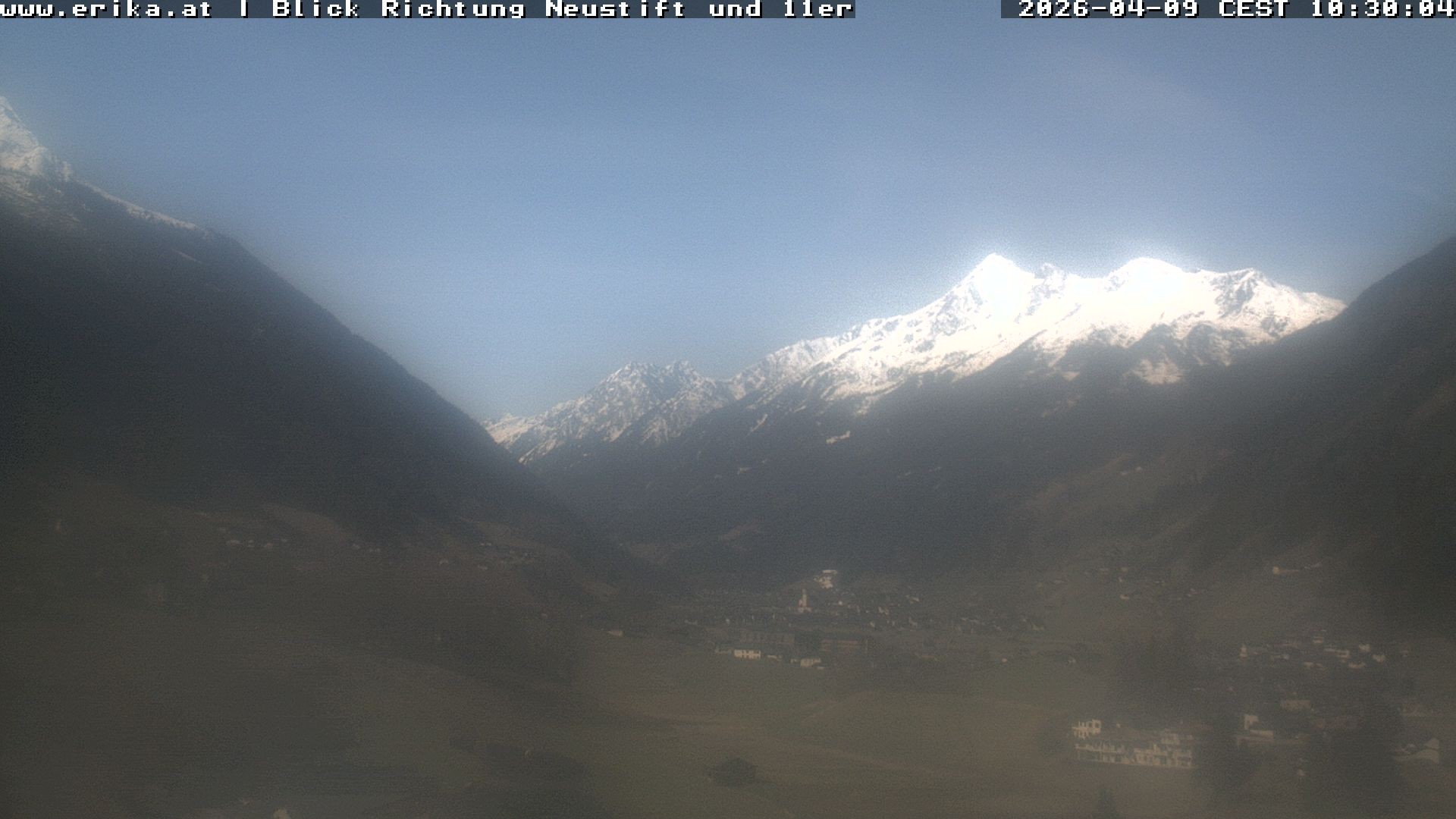 Archived image Webcam Neustift: View of the Stubai Glacier