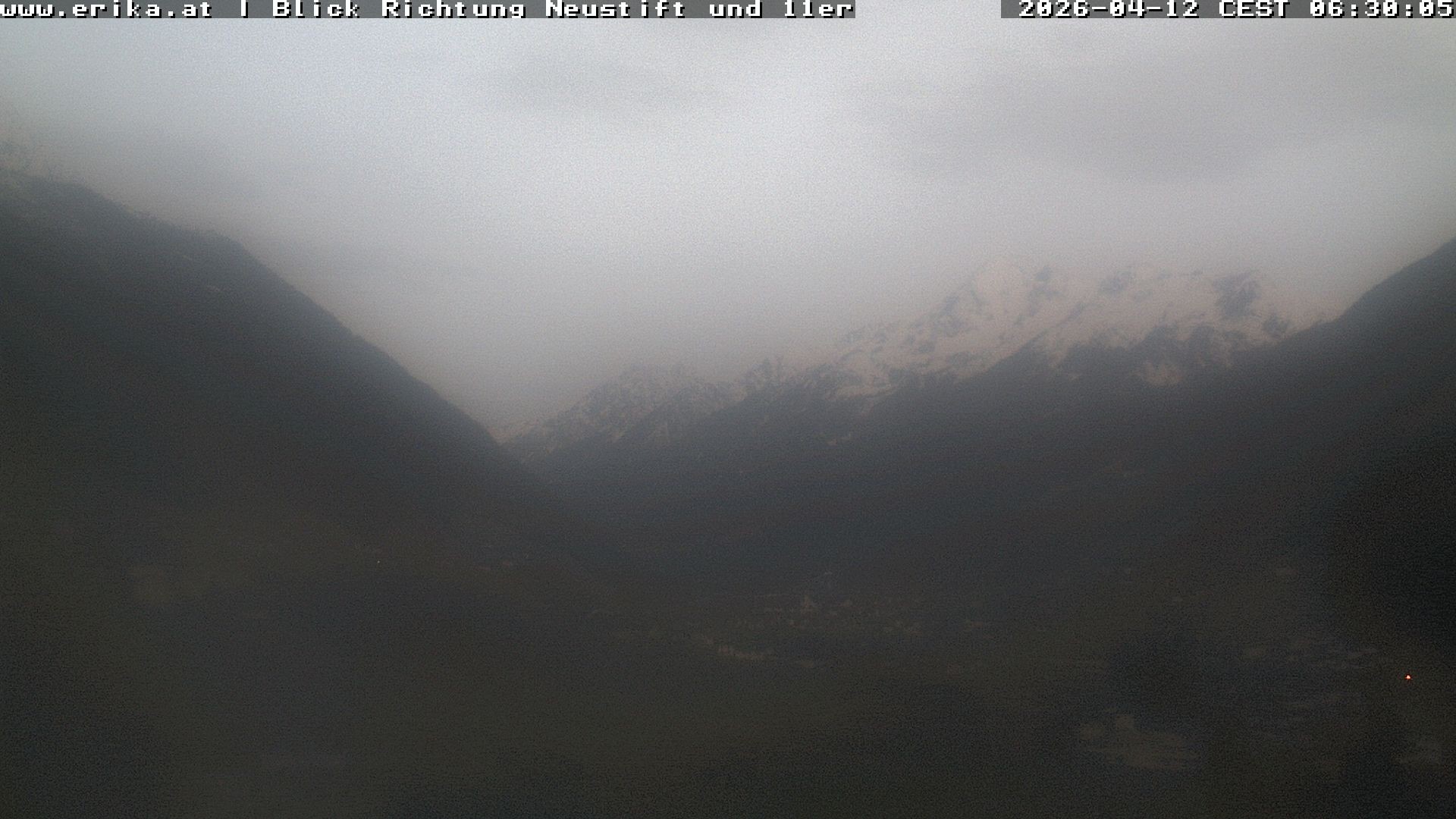 Archived image Webcam Neustift: View of the Stubai Glacier