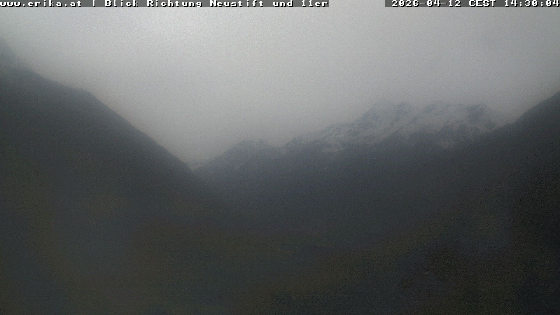Archived image Webcam Neustift: View of the Stubai Glacier