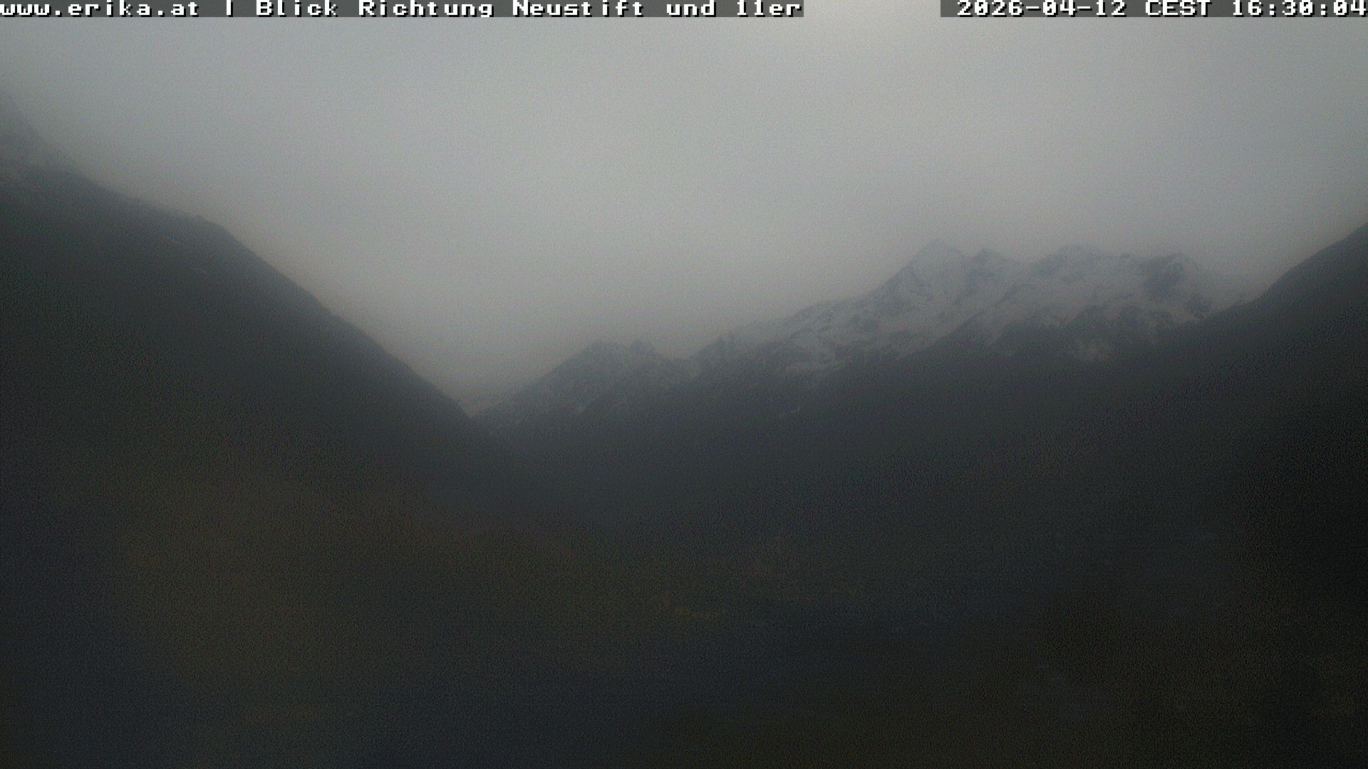 Archived image Webcam Neustift: View of the Stubai Glacier