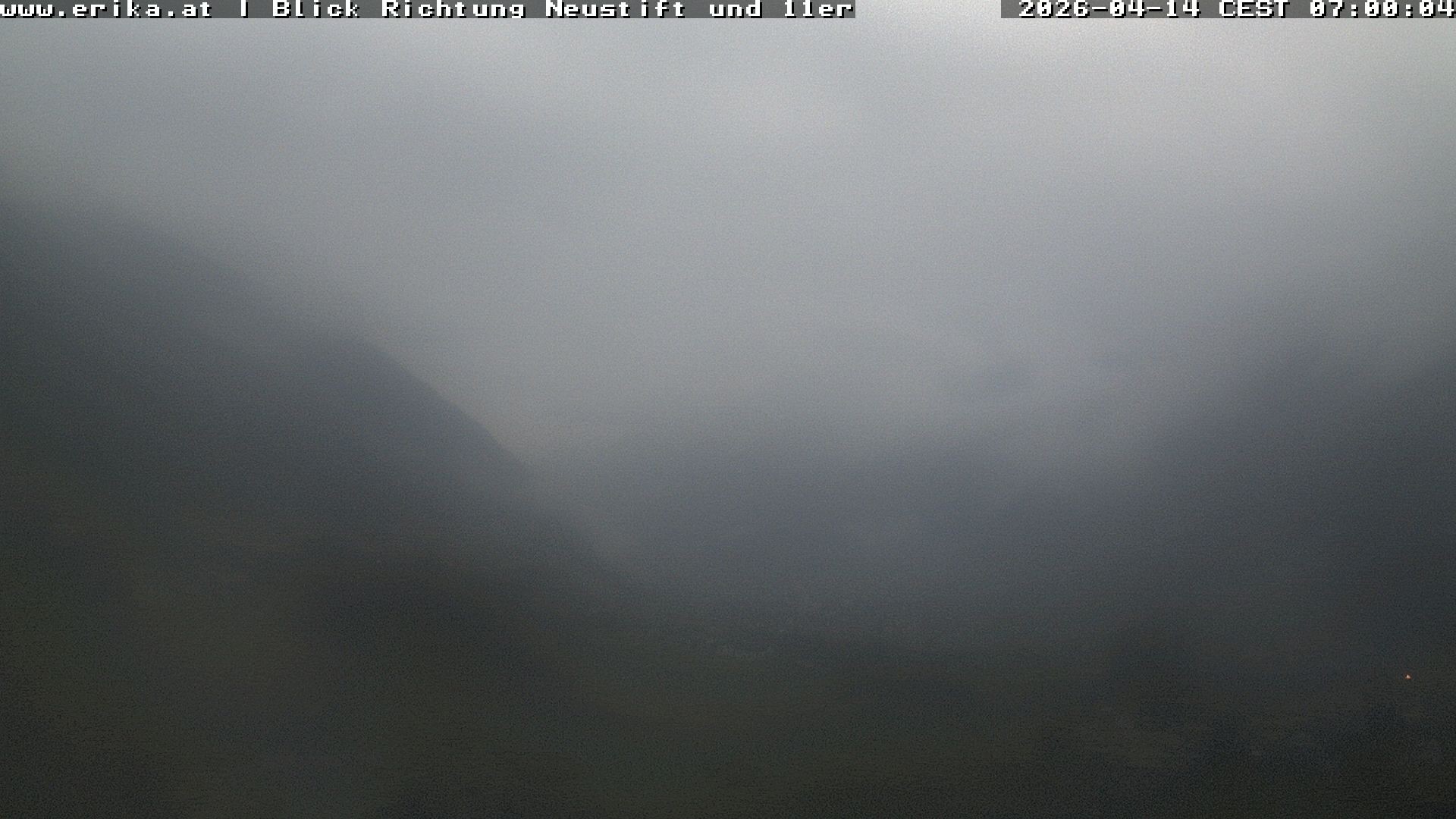 Archived image Webcam Neustift: View of the Stubai Glacier