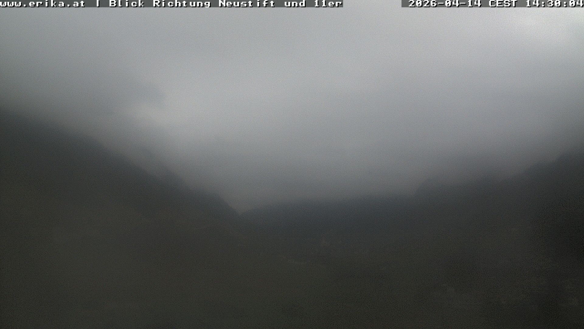 Archived image Webcam Neustift: View of the Stubai Glacier