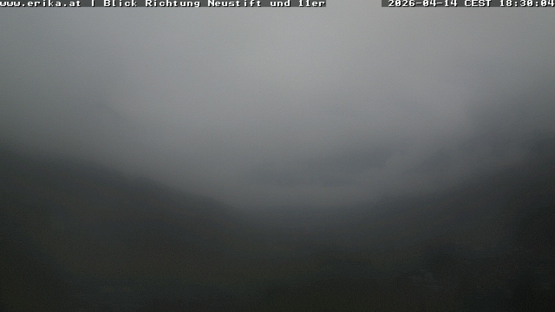 Archived image Webcam Neustift: View of the Stubai Glacier