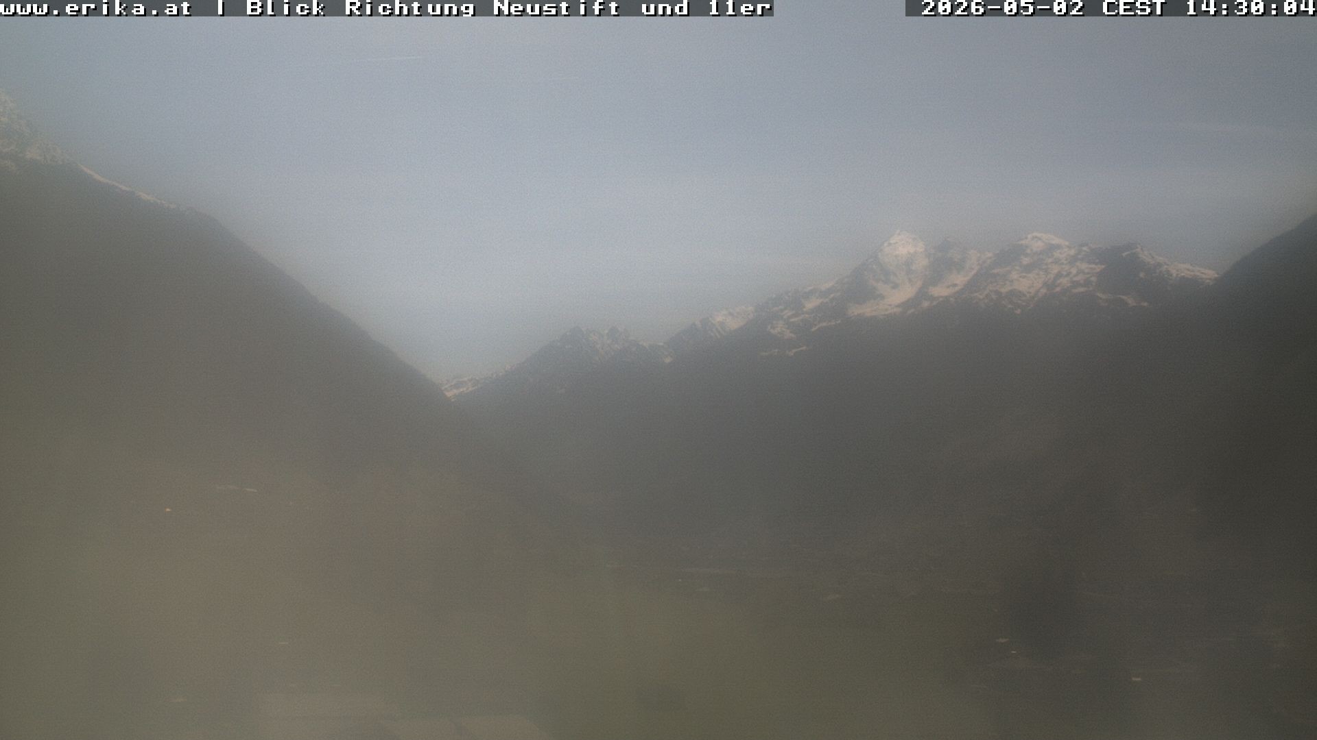 Archived image Webcam Neustift: View of the Stubai Glacier