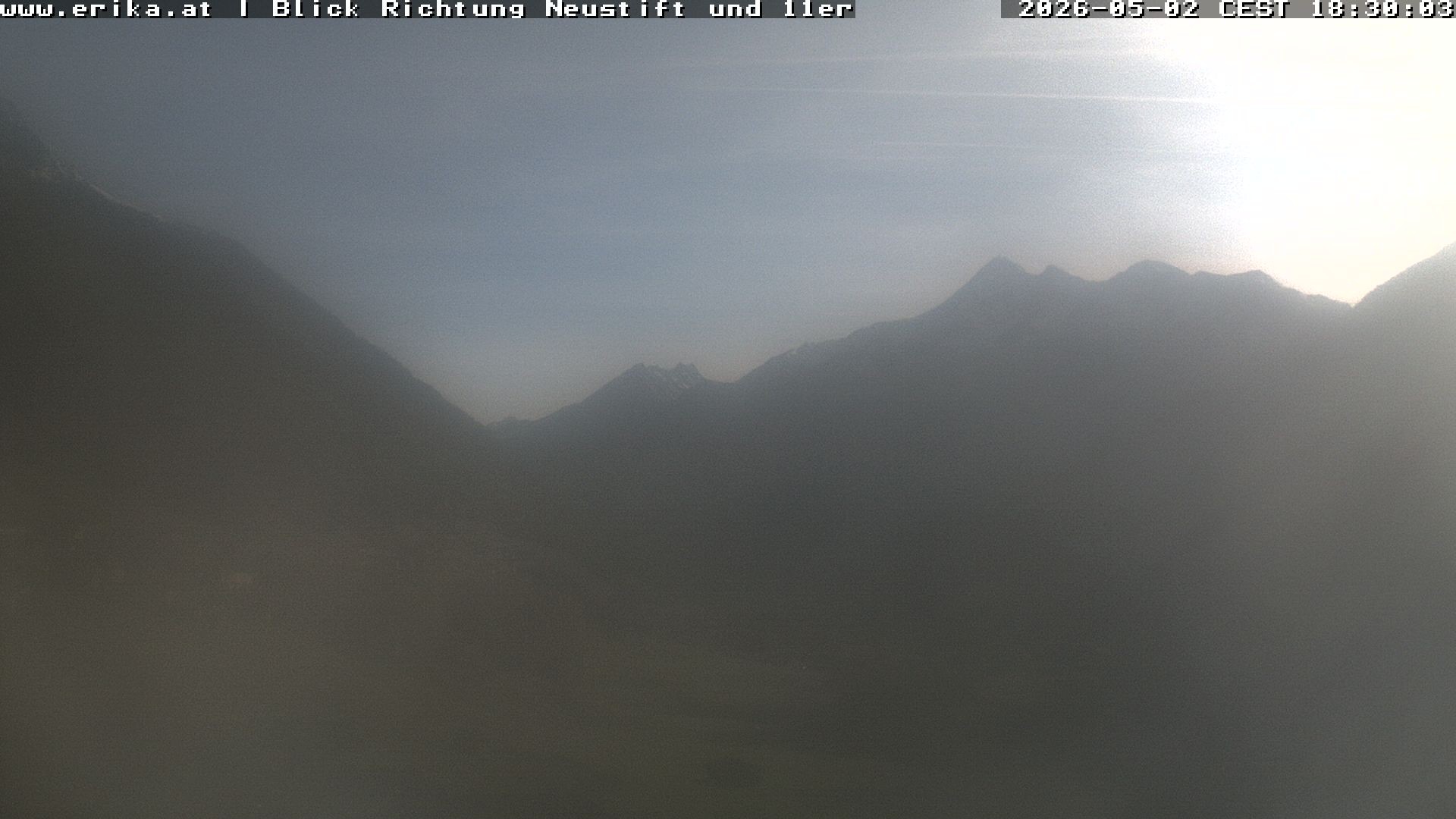 Archived image Webcam Neustift: View of the Stubai Glacier
