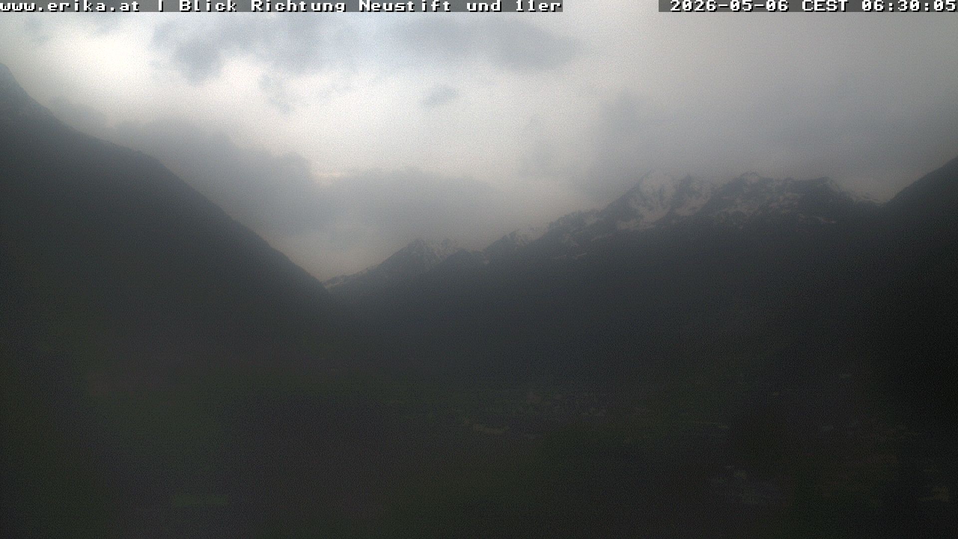 Archived image Webcam Neustift: View of the Stubai Glacier