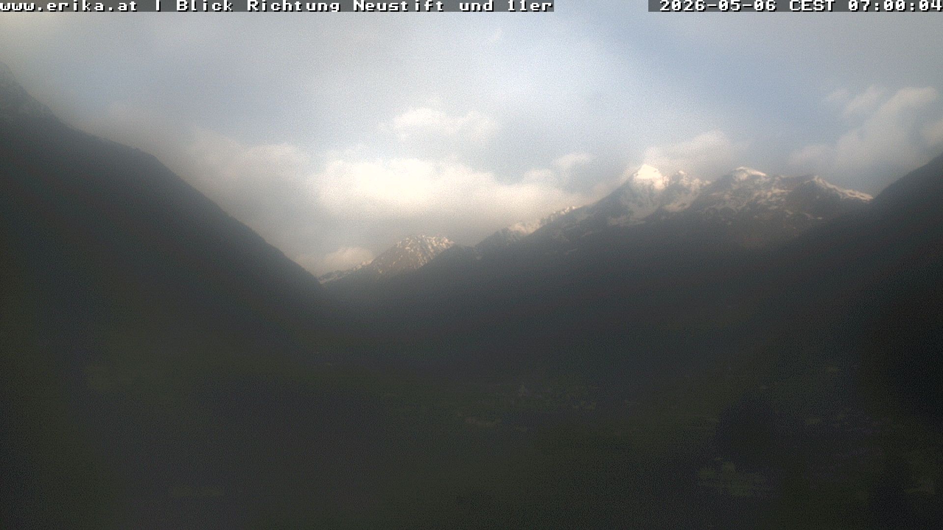 Archived image Webcam Neustift: View of the Stubai Glacier