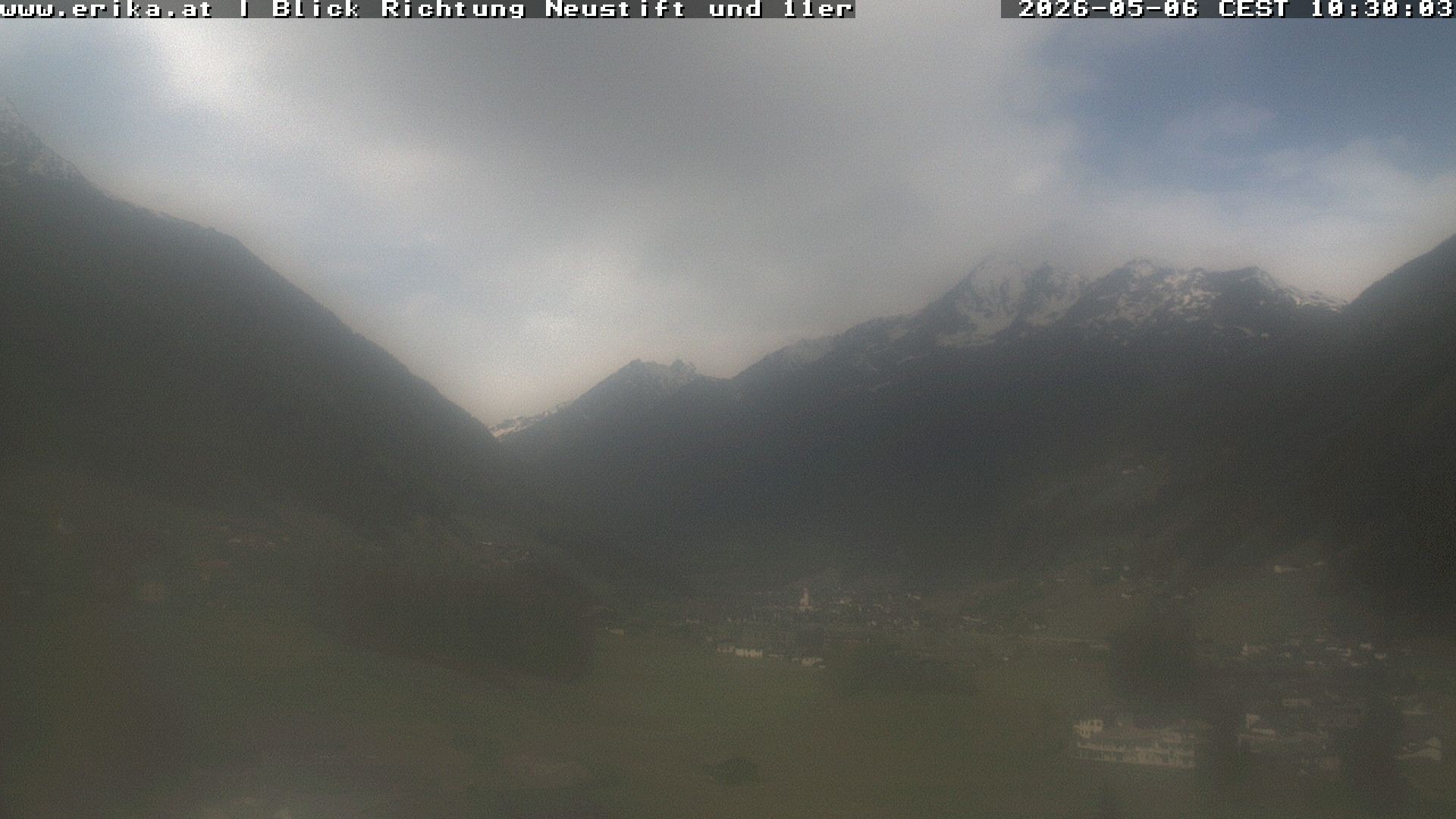 Archived image Webcam Neustift: View of the Stubai Glacier