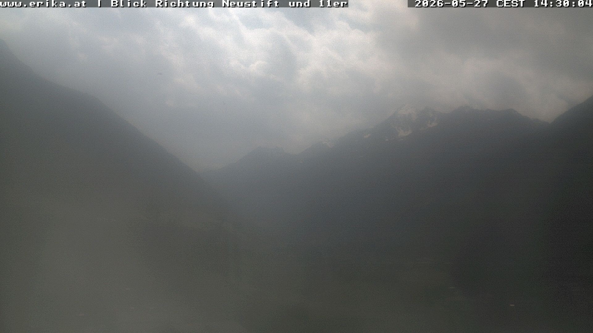 Archived image Webcam Neustift: View of the Stubai Glacier