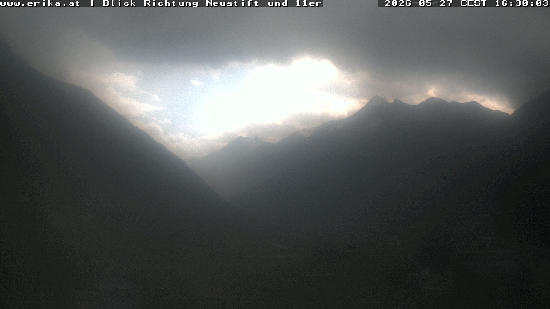 Archived image Webcam Neustift: View of the Stubai Glacier
