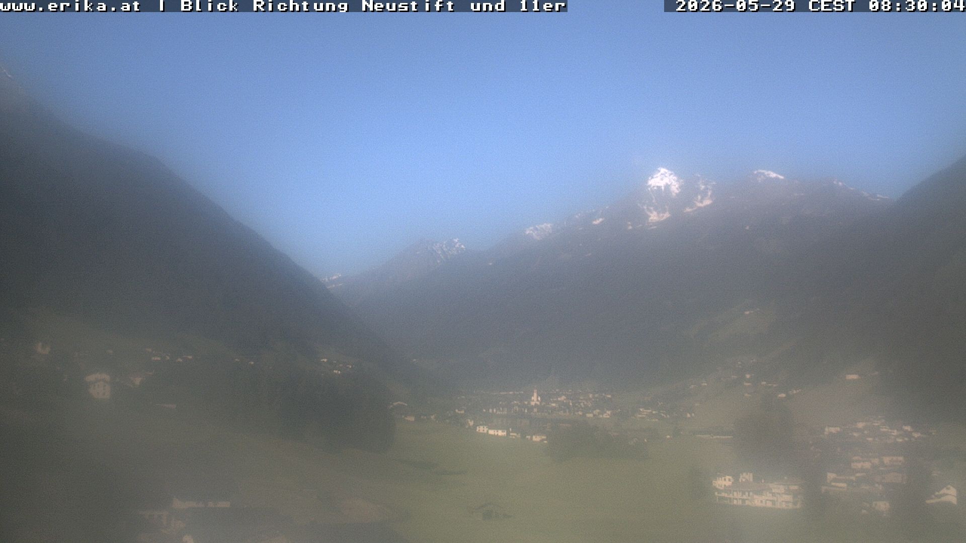 Archived image Webcam Neustift: View of the Stubai Glacier