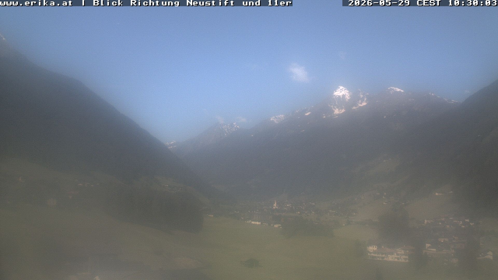 Archived image Webcam Neustift: View of the Stubai Glacier