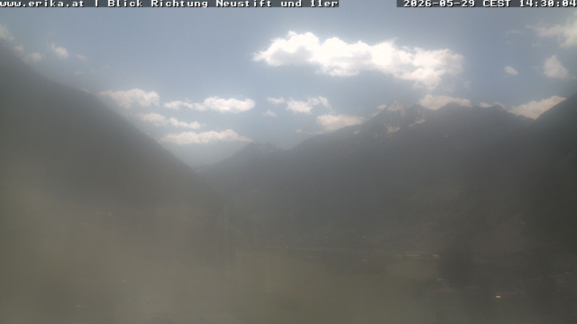 Archived image Webcam Neustift: View of the Stubai Glacier