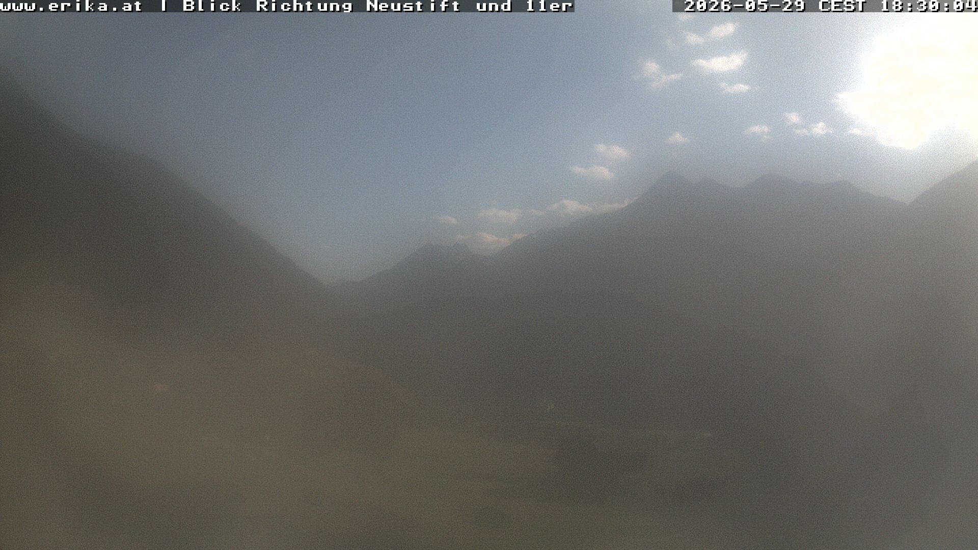 Archived image Webcam Neustift: View of the Stubai Glacier
