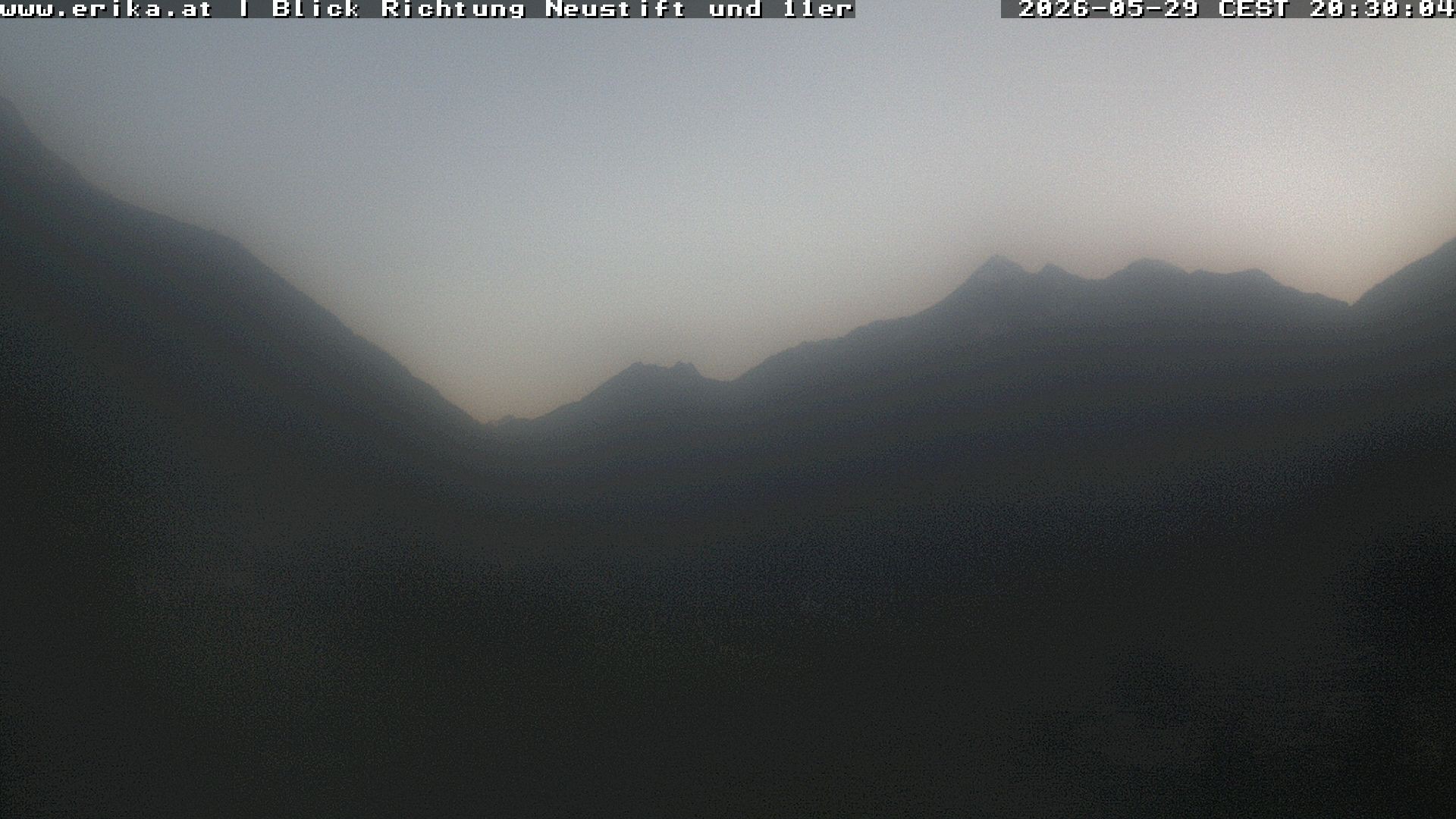 Archived image Webcam Neustift: View of the Stubai Glacier